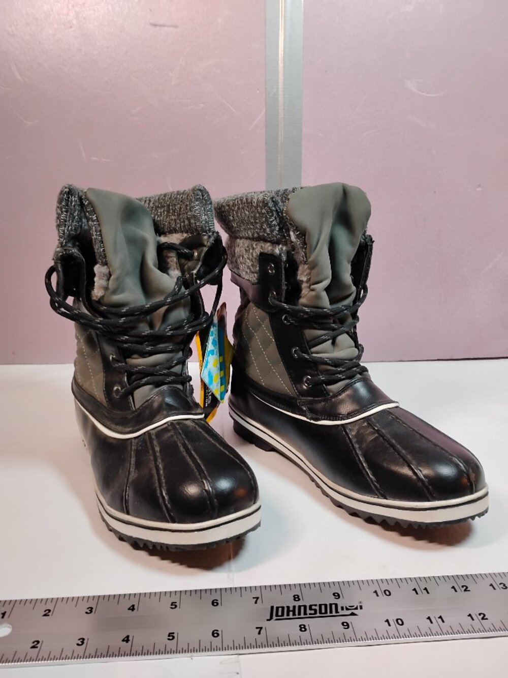 Grey Winter Boots - Thinsulate 3M Insulation - Size US 10 / UK 8